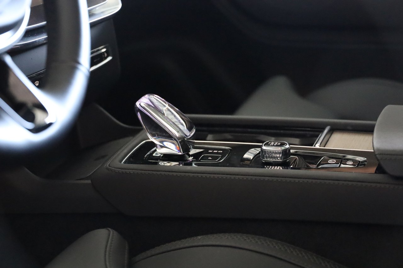 XC90 T8 Hibrido Plug-in Plus Bright