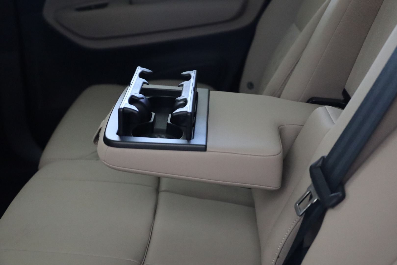XC90 T8 Hibrido Plug-in Plus Dark Geart. AWD