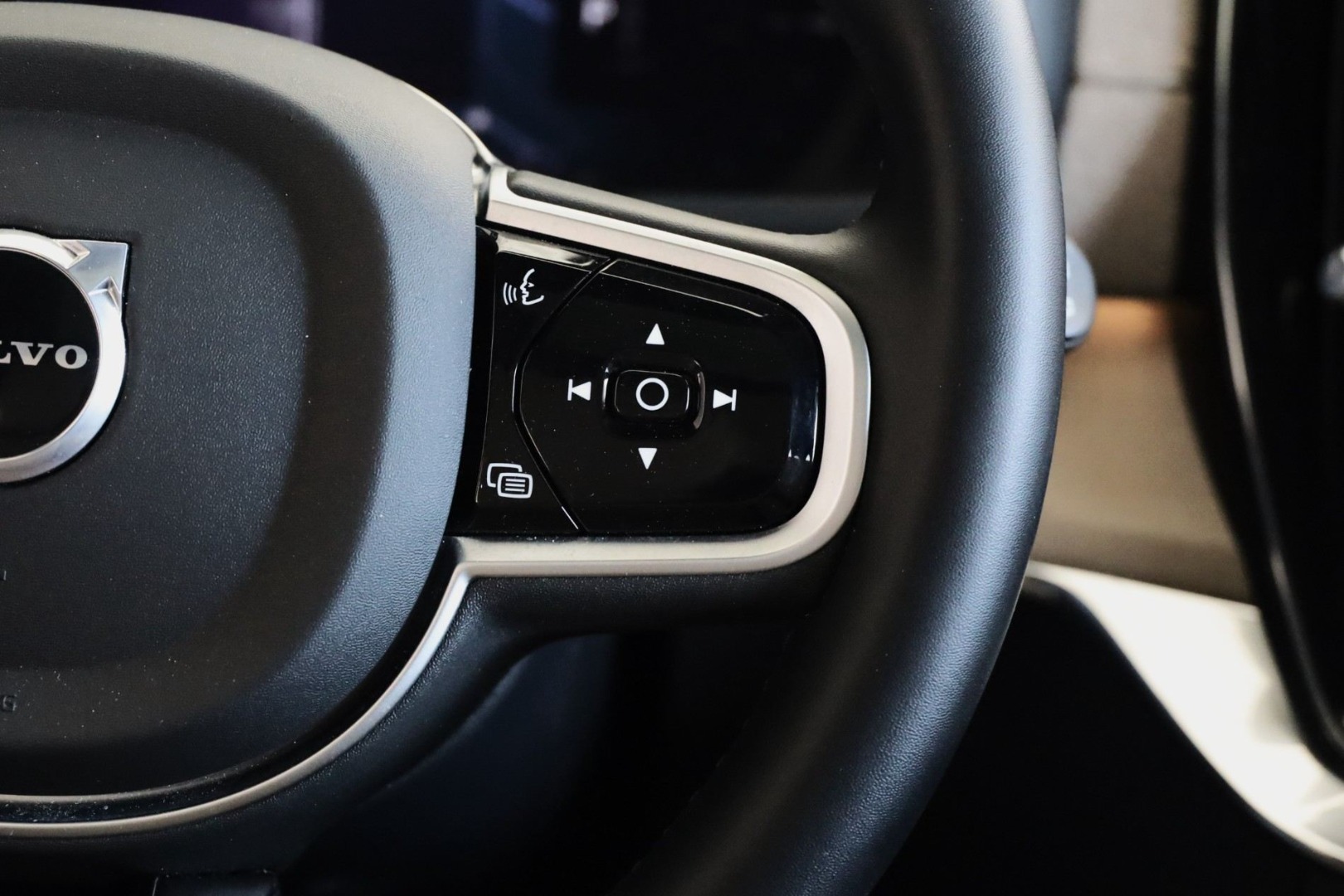 XC90 T8 Hibrido Plug-in Plus Dark Geart. AWD