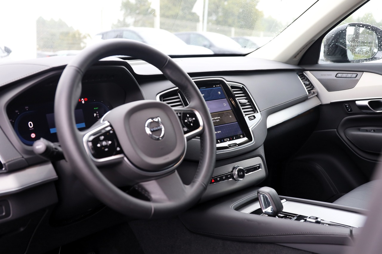 XC90 T8 Hibrido Plug-in Plus Dark Geart. AWD