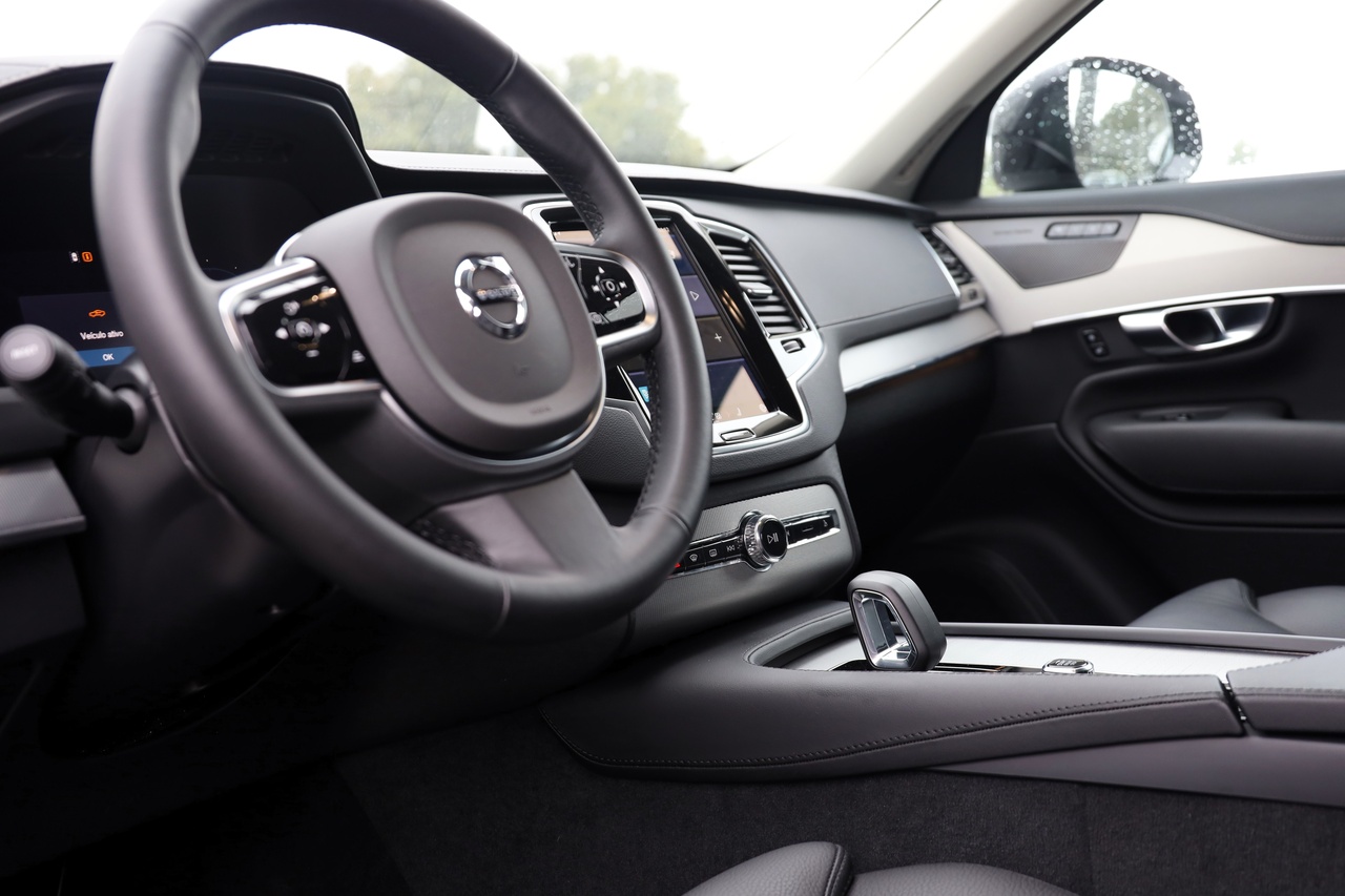 XC90 T8 Hibrido Plug-in Plus Dark Geart. AWD