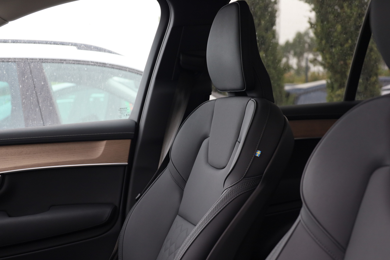 XC90 T8 Hibrido Plug-in Plus Dark Geart. AWD