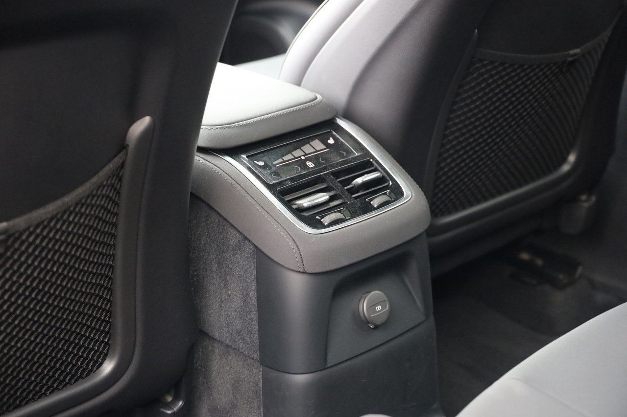 XC90 T8 Hibrido Plug-in Plus Dark Geart. AWD