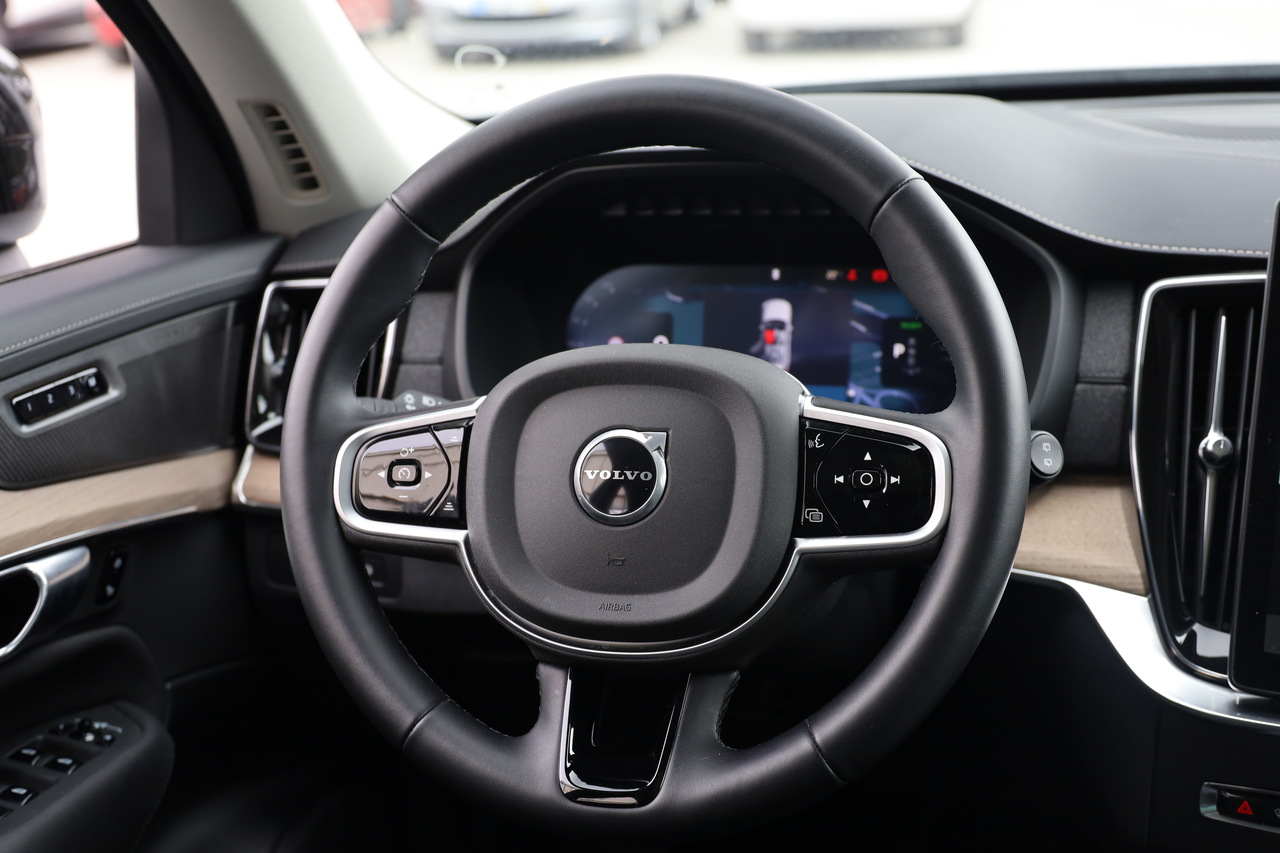 XC90 T8 Hibrido Plug-in Plus Dark Geart. AWD