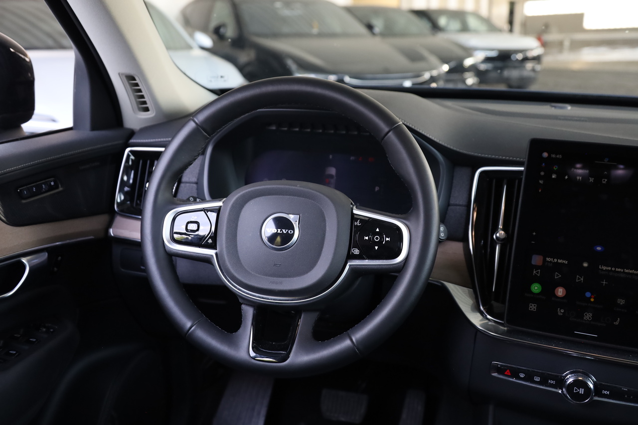 XC90 T8 Hibrido Plug-in Plus Dark Geart. AWD