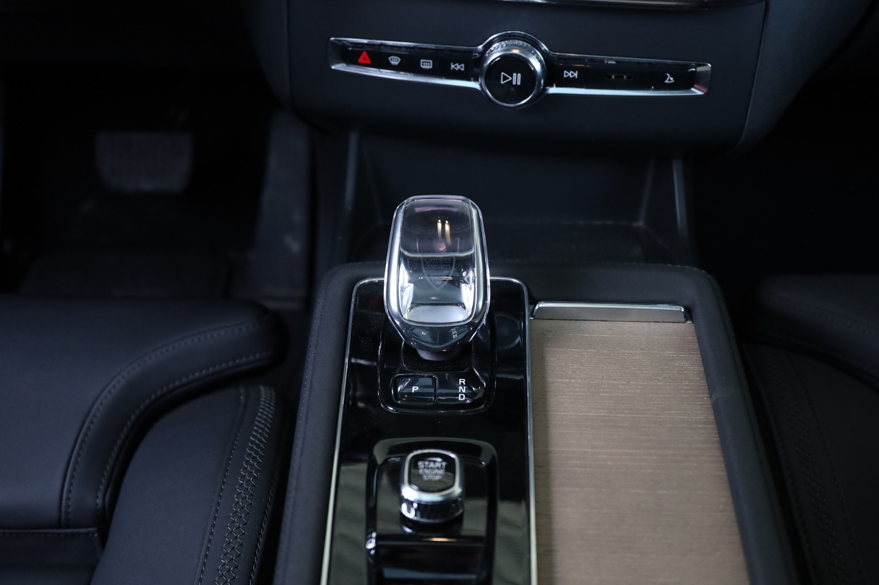 XC90 T8 Hibrido Plug-in Plus Dark Geart. AWD