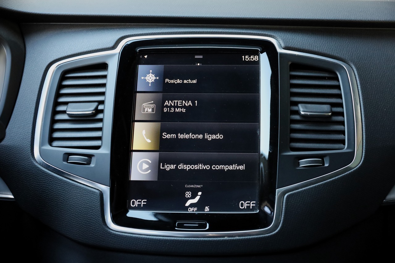 XC90 T8 Hibrido Plug-in R Design Expression Geart.