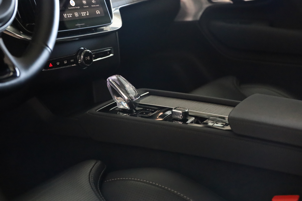 XC90 T8 Hibrido Plug-in Ultra Dark  Geart. AWD