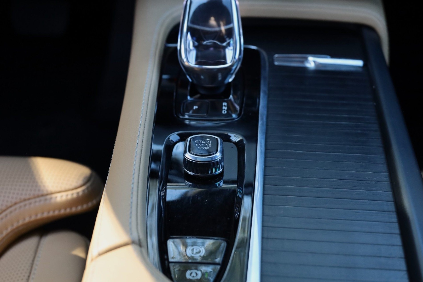 XC90 T8 Hibrido Plug-in Ultra Dark  Geart. AWD
