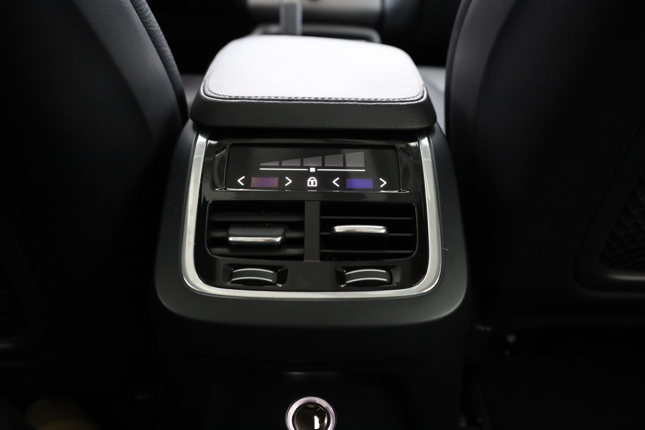 XC90 T8 Hibrido Plug-in Momentum Plus Geart. AWD