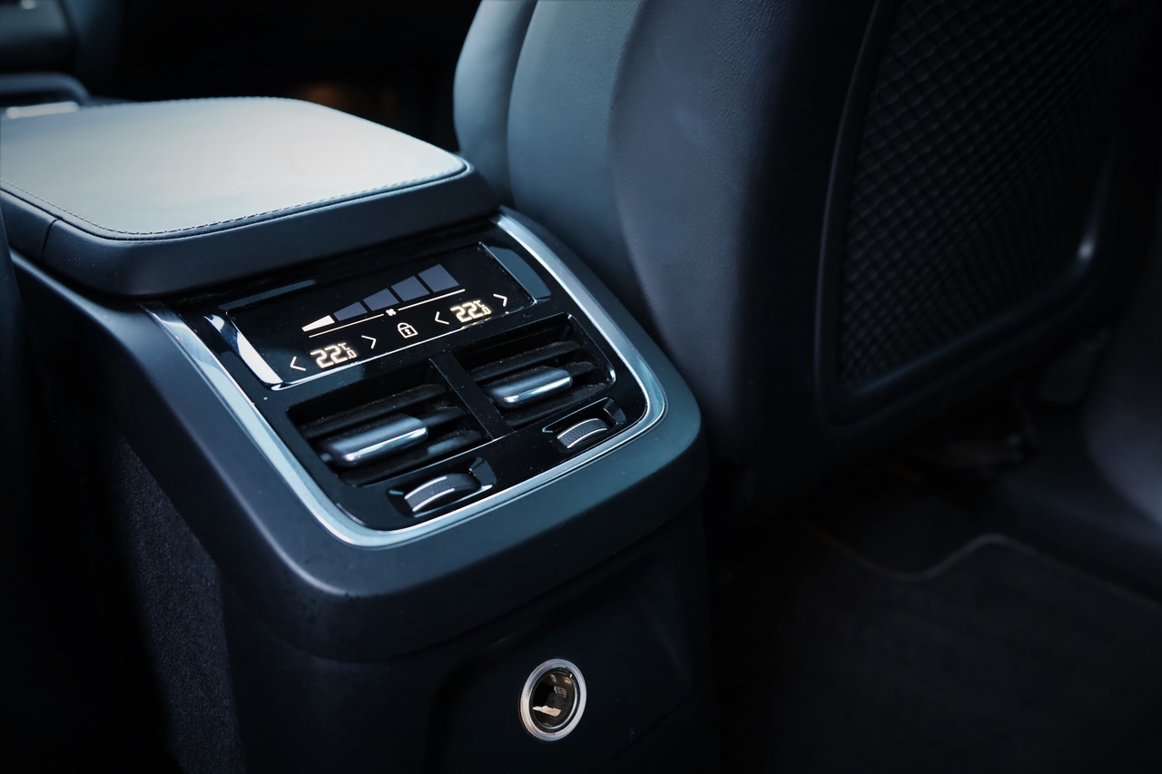 XC90 T8 R-Design Geart. AWD