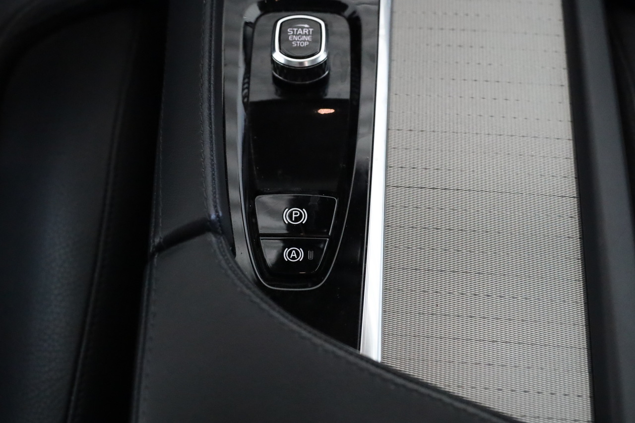 XC90 T8 Ultimate Bright